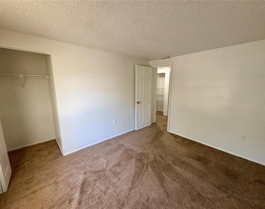 409 57th Avenue Drive E - Photo Thumbnail 14
