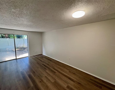 409 57th Avenue Drive E - Photo Thumbnail 4