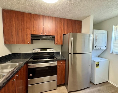 409 57th Avenue Drive E - Photo Thumbnail 3
