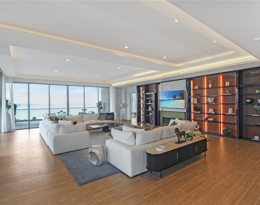 1591 Gulf Of Mexico Drive - Photo Thumbnail 1
