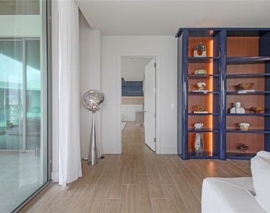 1591 Gulf Of Mexico Drive - Photo Thumbnail 22