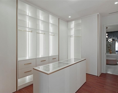 1591 Gulf Of Mexico Drive - Photo Thumbnail 29