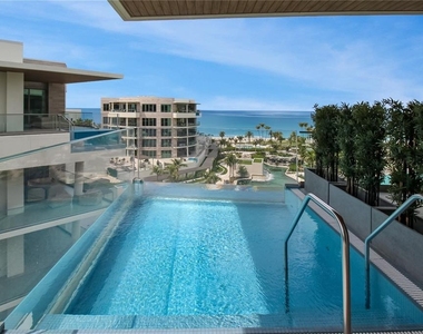 1591 Gulf Of Mexico Drive - Photo Thumbnail 17
