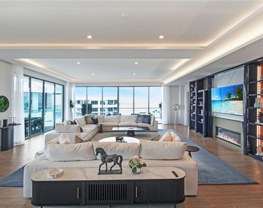 1591 Gulf Of Mexico Drive - Photo Thumbnail 3