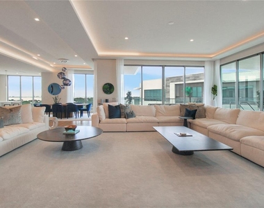 1591 Gulf Of Mexico Drive - Photo Thumbnail 5