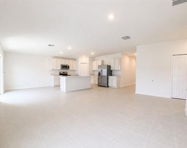 5153 Green Belt Drive - Photo Thumbnail 7