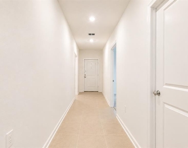 5153 Green Belt Drive - Photo Thumbnail 24