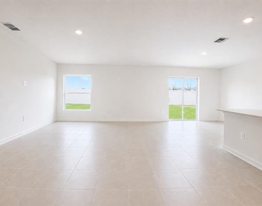 5153 Green Belt Drive - Photo Thumbnail 11