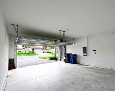 3806 Savanna Palms Court - Photo Thumbnail 38