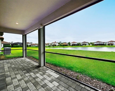 3806 Savanna Palms Court - Photo Thumbnail 35