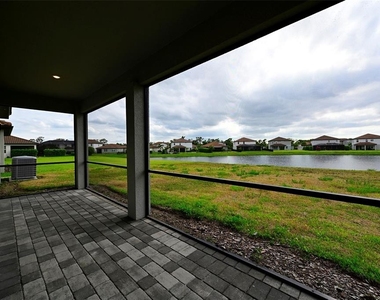 3806 Savanna Palms Court - Photo Thumbnail 36