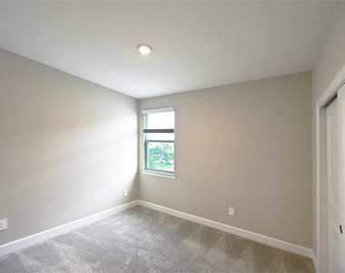 3806 Savanna Palms Court - Photo Thumbnail 25