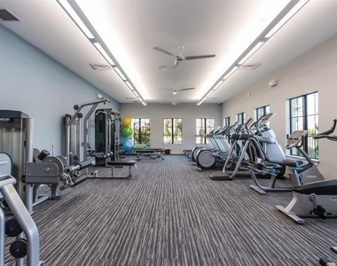 3806 Savanna Palms Court - Photo Thumbnail 42