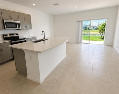 8749 Winter Breeze Way - Photo Thumbnail 5