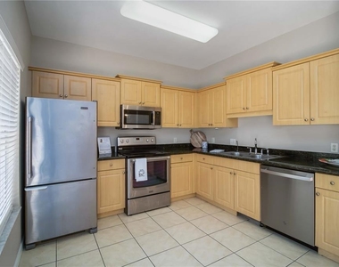 7794 Plantation Circle - Photo Thumbnail 5