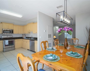 7794 Plantation Circle - Photo Thumbnail 7