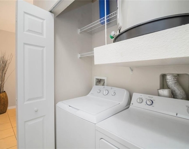 7794 Plantation Circle - Photo Thumbnail 13