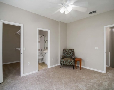 7794 Plantation Circle - Photo Thumbnail 9