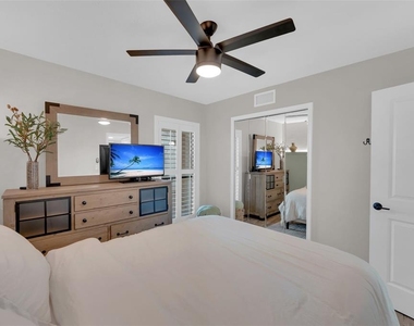 15761 Windward Way Circle - Photo Thumbnail 26