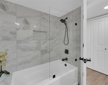 15761 Windward Way Circle - Photo Thumbnail 22