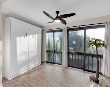 15761 Windward Way Circle - Photo Thumbnail 4