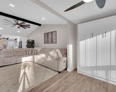 15761 Windward Way Circle - Photo Thumbnail 13