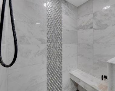 15761 Windward Way Circle - Photo Thumbnail 19