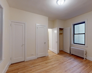 East 96th Street - Photo Thumbnail 6