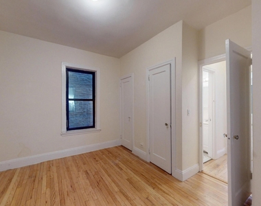 East 96th Street - Photo Thumbnail 4