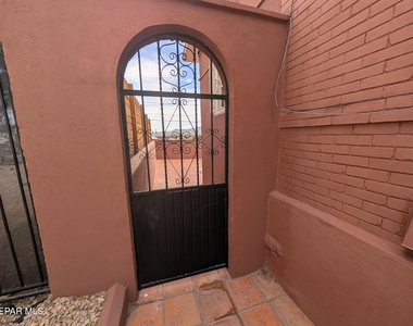 608 Stewart Court - Photo Thumbnail 1