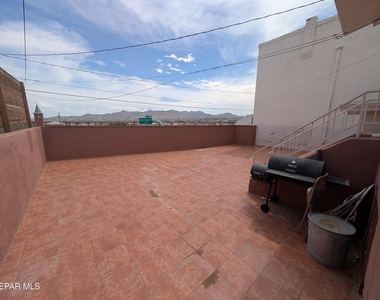 608 Stewart Court - Photo Thumbnail 2