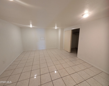 608 Stewart Court - Photo Thumbnail 6