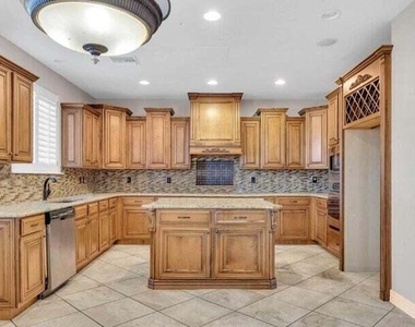 841 Golden Edge Court - Photo Thumbnail 6