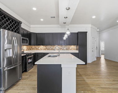 14824 Sam Garcia Avenue - Photo Thumbnail 7