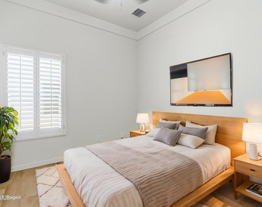 14824 Sam Garcia Avenue - Photo Thumbnail 16