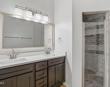 14824 Sam Garcia Avenue - Photo Thumbnail 13