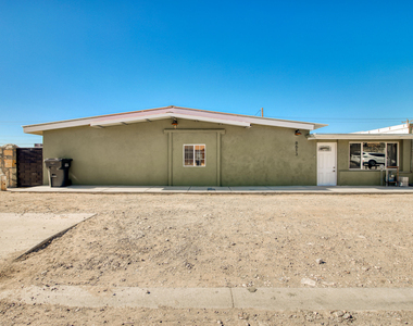 8613 Kingsway Drive - Photo Thumbnail 43