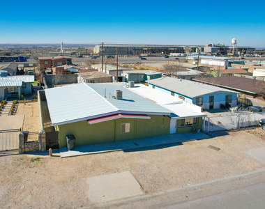 8613 Kingsway Drive - Photo Thumbnail 47