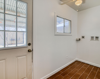 8613 Kingsway Drive - Photo Thumbnail 28