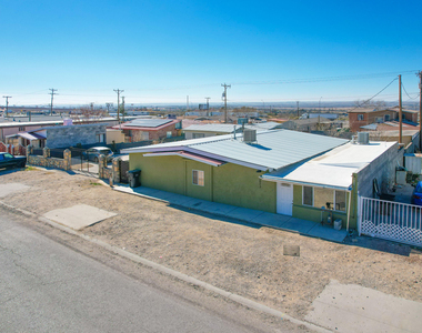 8613 Kingsway Drive - Photo Thumbnail 45