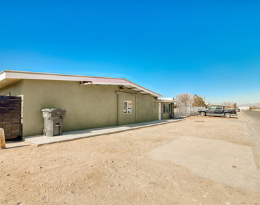 8613 Kingsway Drive - Photo Thumbnail 42