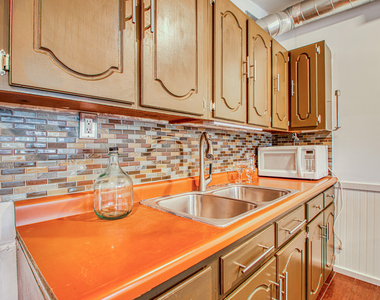 8613 Kingsway Drive - Photo Thumbnail 32