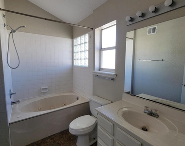3200 Mountain Ridge Drive - Photo Thumbnail 37