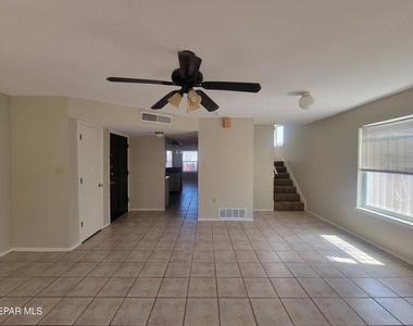 3200 Mountain Ridge Drive - Photo Thumbnail 7
