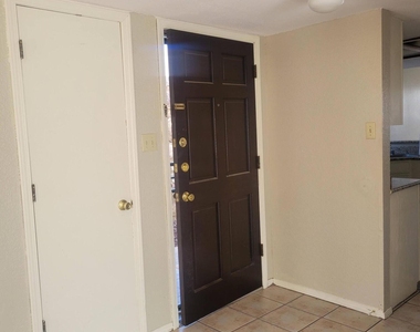 3200 Mountain Ridge Drive - Photo Thumbnail 2