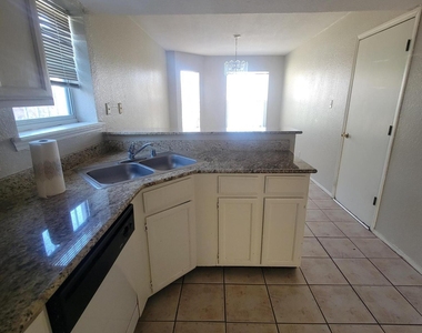 3200 Mountain Ridge Drive - Photo Thumbnail 11