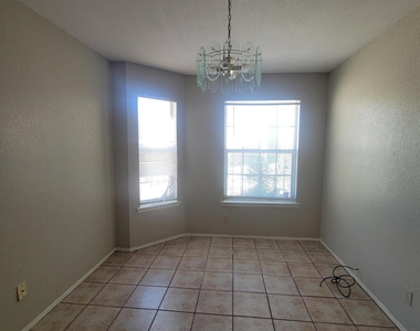 3200 Mountain Ridge Drive - Photo Thumbnail 14