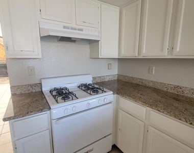 3200 Mountain Ridge Drive - Photo Thumbnail 10