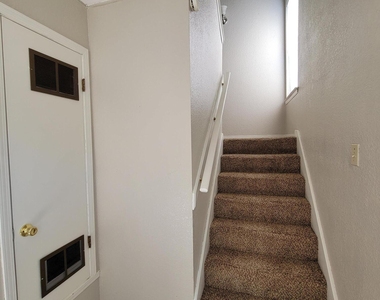 3200 Mountain Ridge Drive - Photo Thumbnail 21