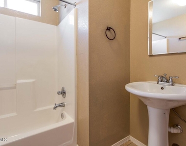 3256 Bell Point Drive - Photo Thumbnail 11